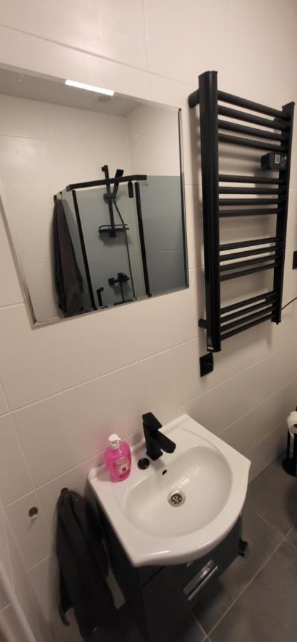 Apartament Pod Wieza Apartment Piotrków Trybunalski Exterior foto